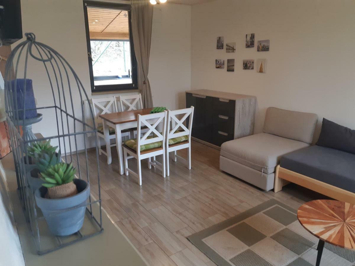 Pod Horou Apartment ชเตียฟนิซเก บาเน ภายนอก รูปภาพ